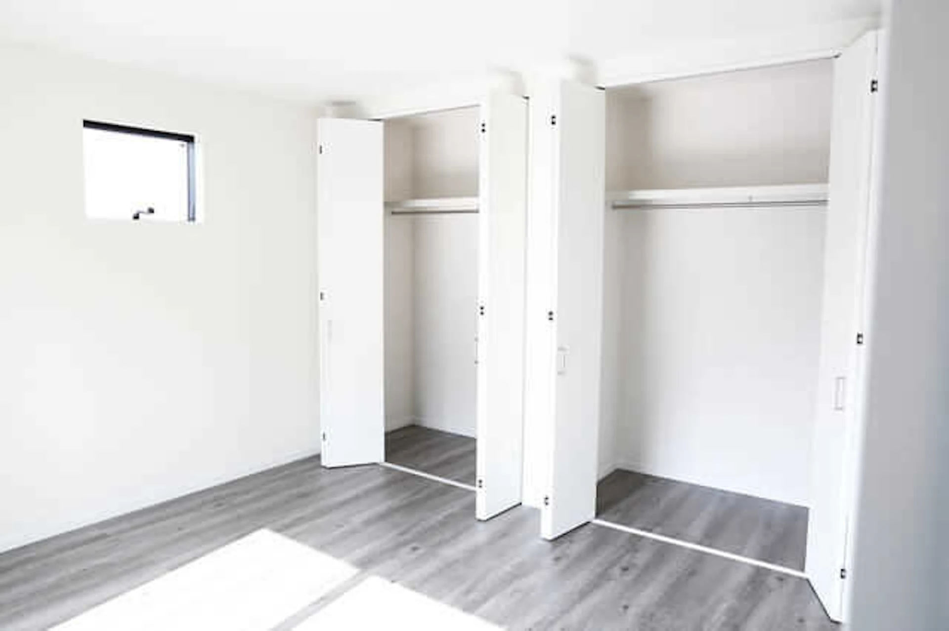吹き抜けを塞ぐ・部屋に変更するリフォームは可能？費用・実例・注意点