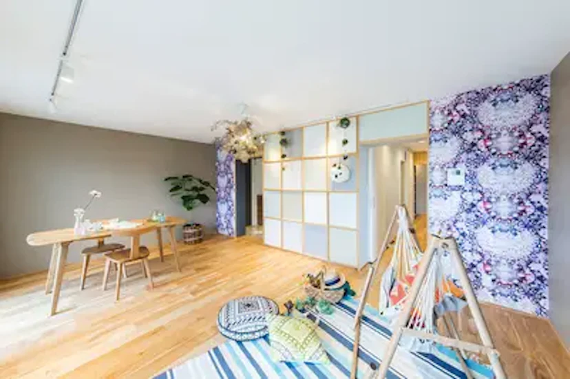 事例5 カラフルな色をふんだんに使用し、明るく過ごせるようにリノベーション