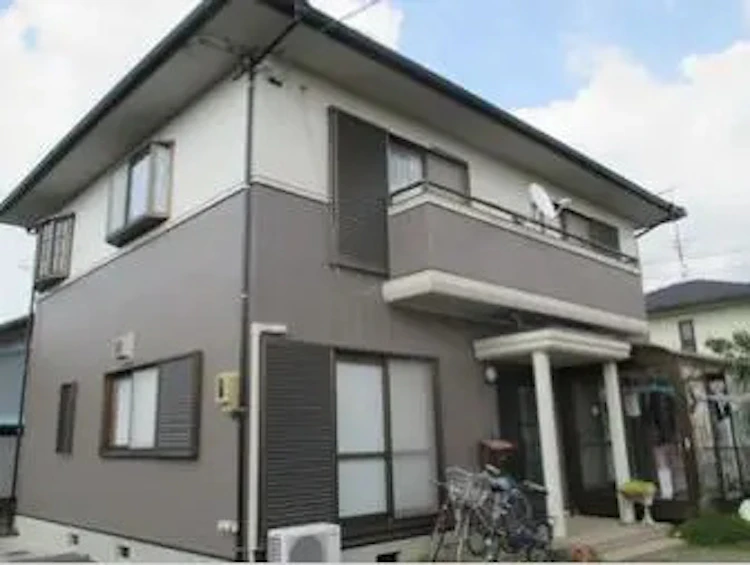 事例1 外観の雰囲気を変えずに新築のような外壁へ