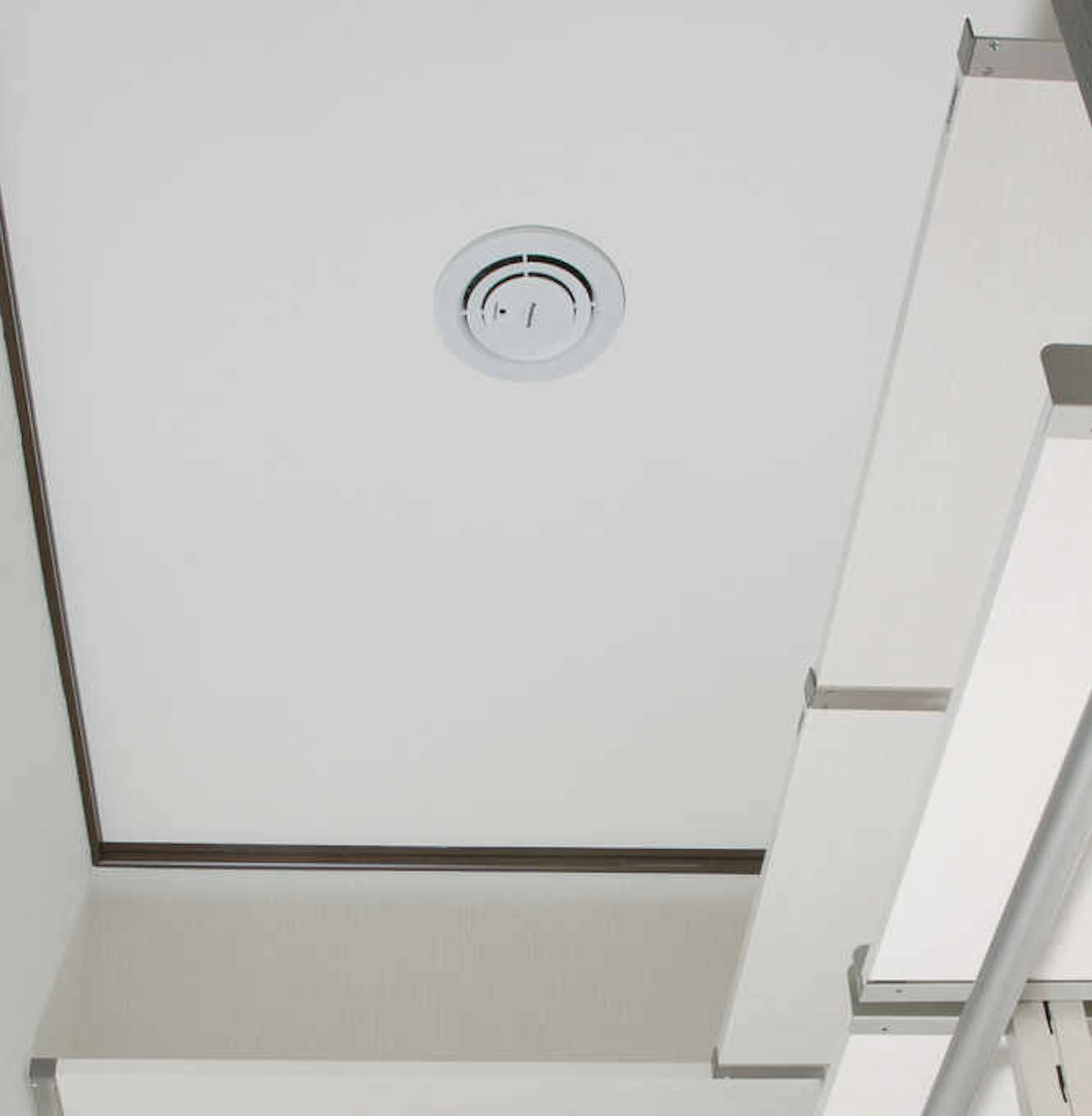 脱臭にはナノイー発生機の増設が有効