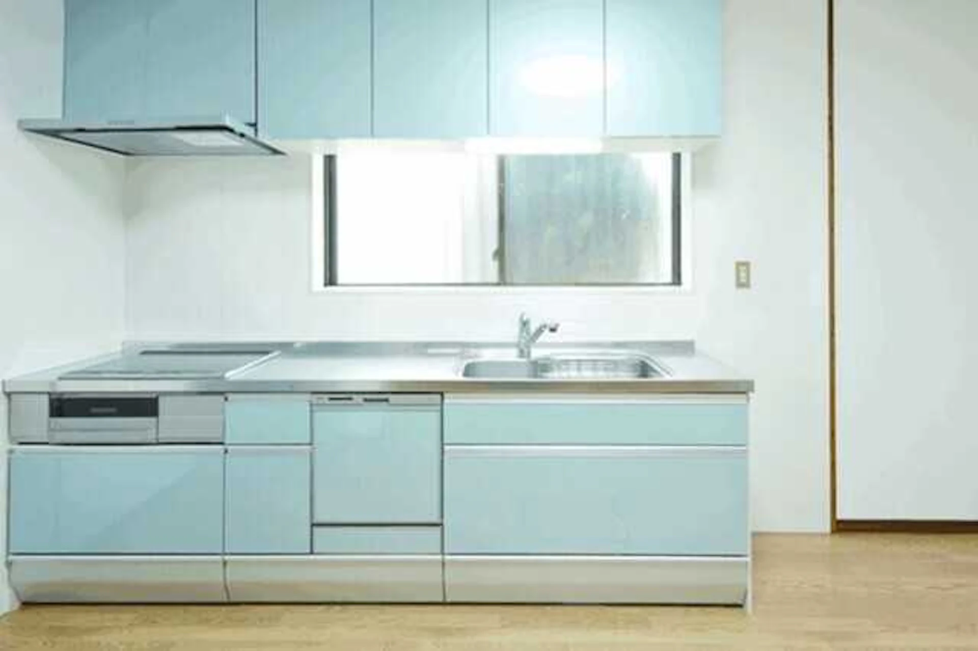 クリナップ『クリンレディ』の水色を採用