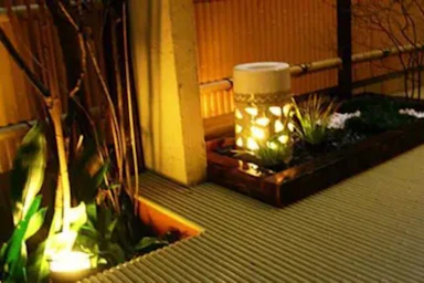 和の雰囲気で家族を想う庭