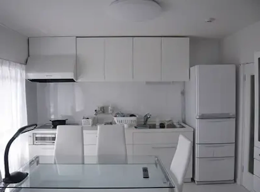 事例3：団地のキッチンを白で統一しておしゃれに