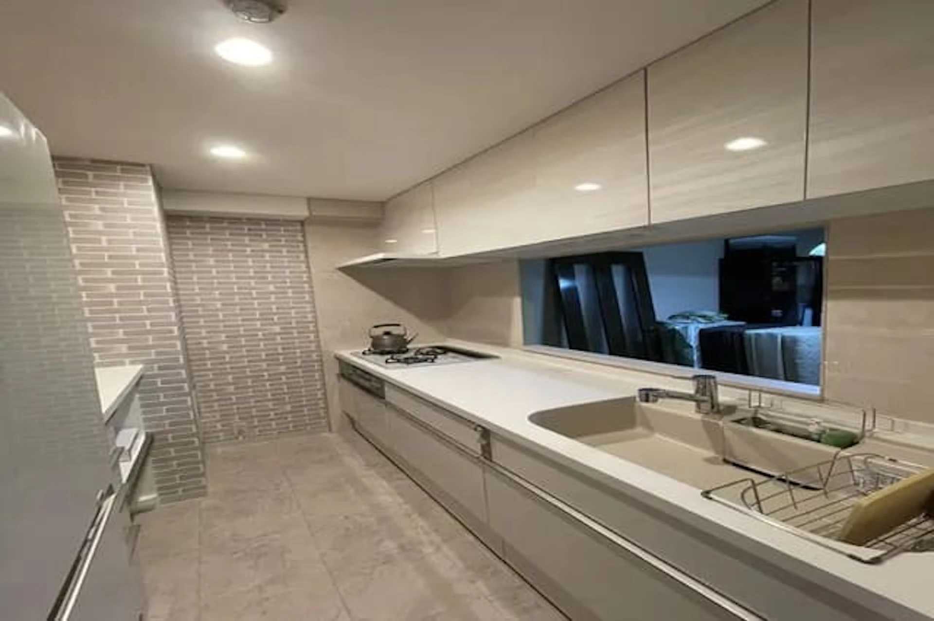 おしゃれで明るいキッチン