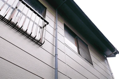 外壁カバー工法(重ね張り)リフォームの施工事例