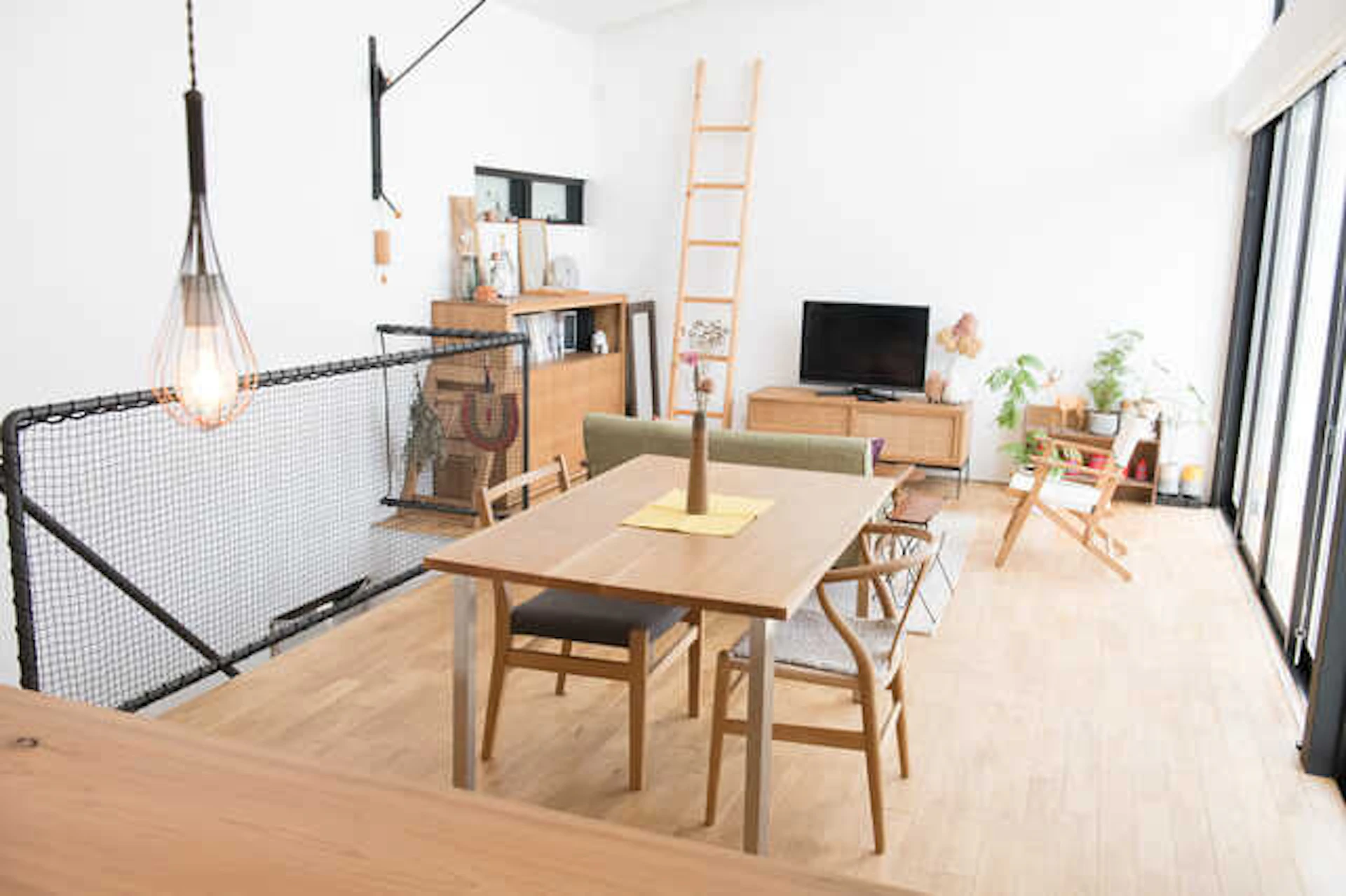吹き抜けを塞ぐ・部屋に変更するリフォームは可能？費用・実例・注意点