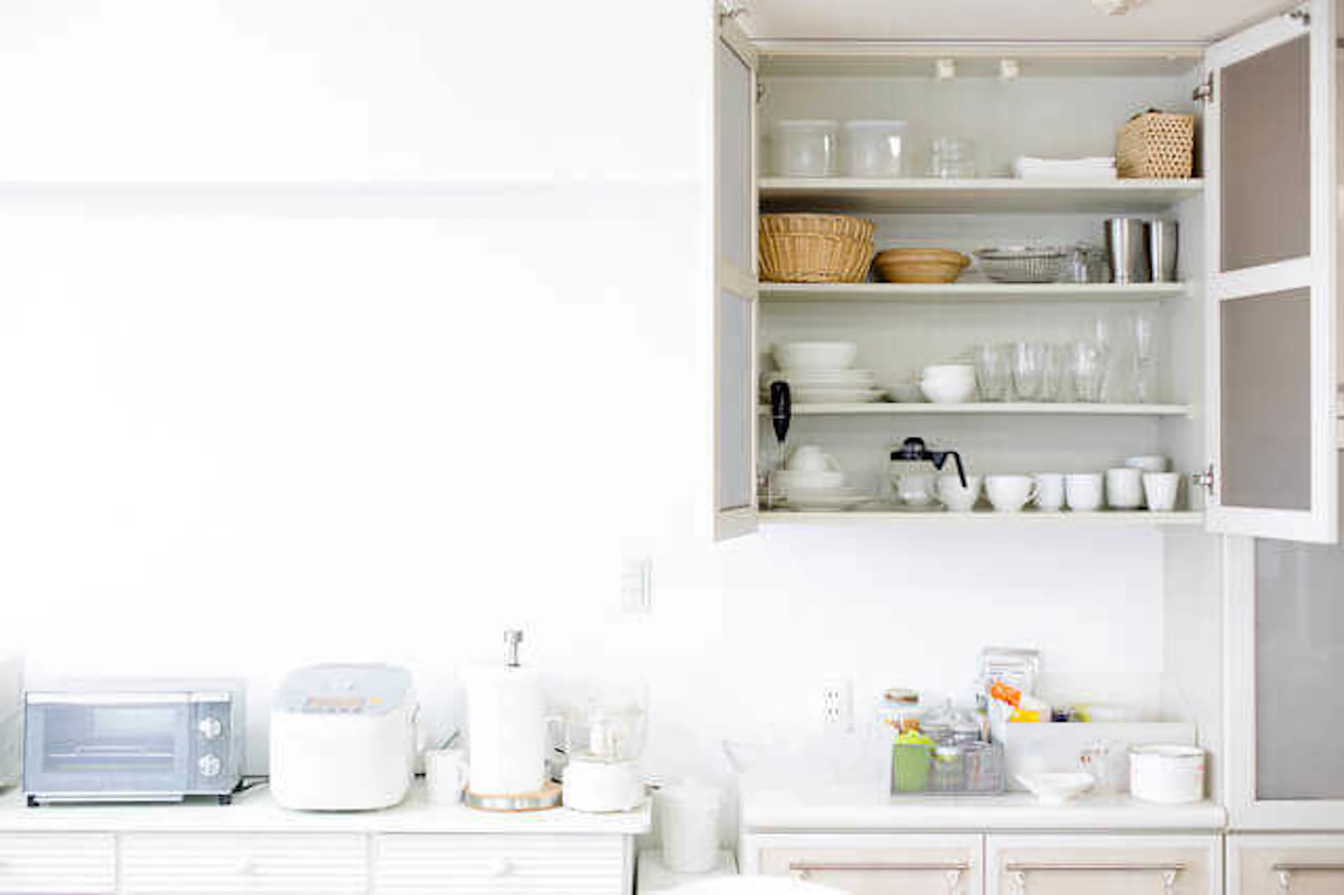 キッチンの吊り戸棚って本当に邪魔？上手にリフォームするためのポイント