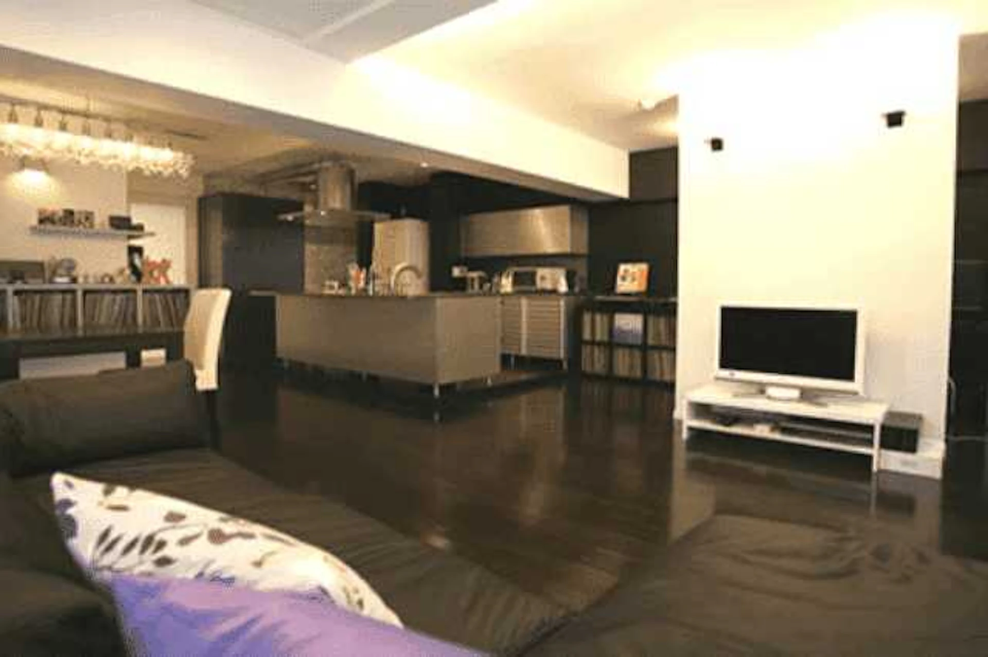 リビングの壁紙の選び方とは?リフォーム価格・おすすめコーディネート例7選+α