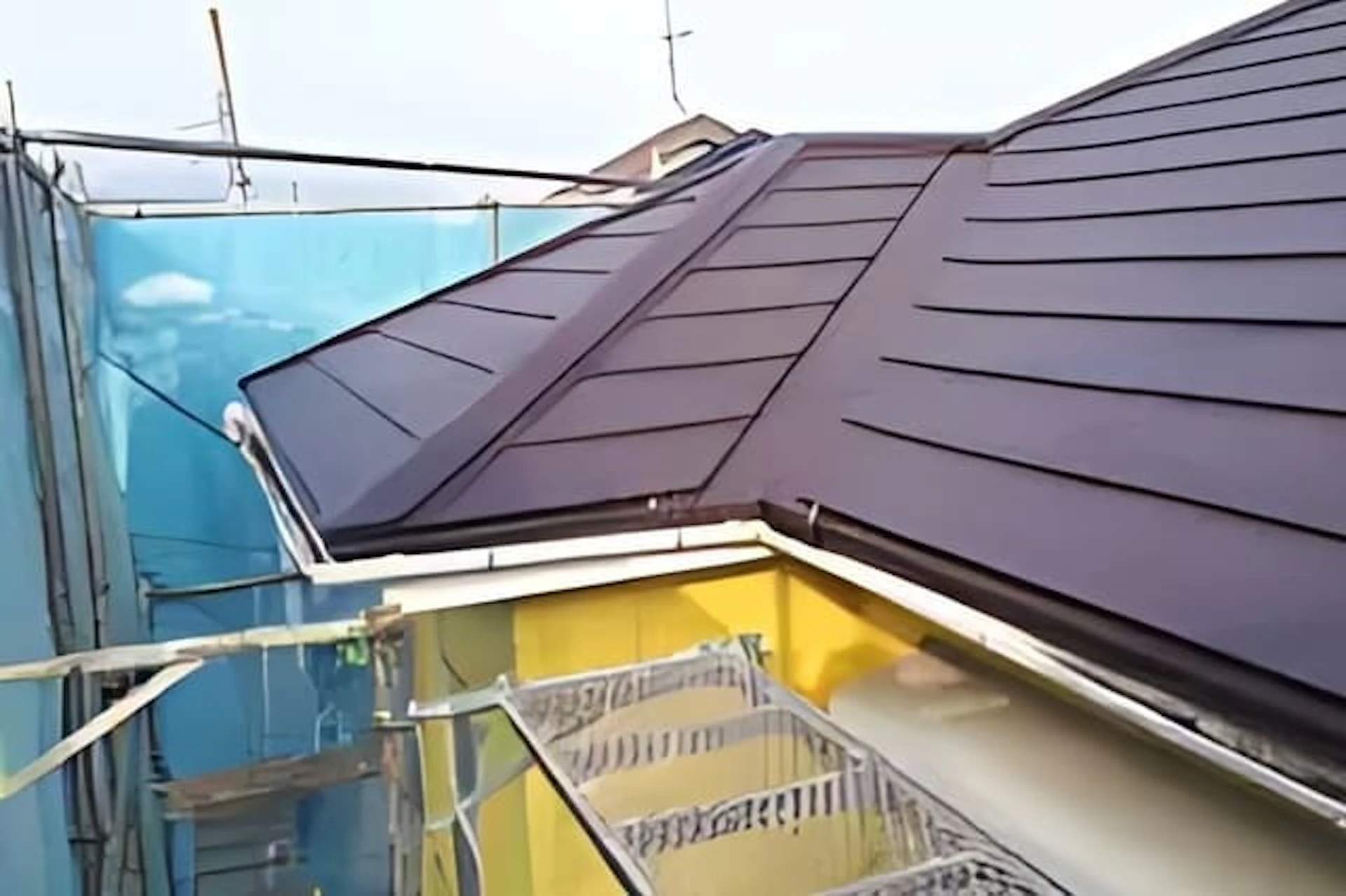 サムネイル:1. 屋根