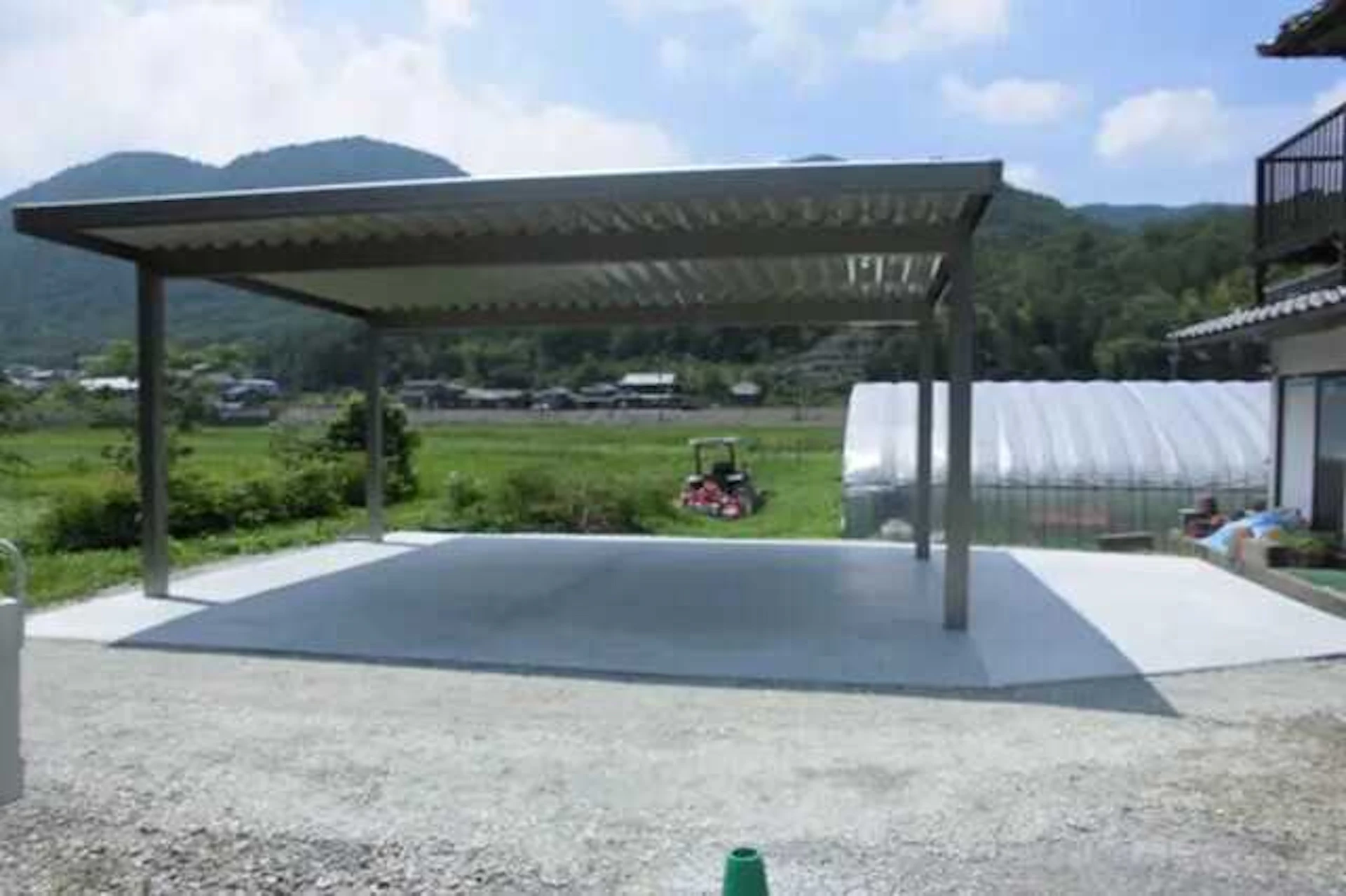 カーポートや倉庫の撤去