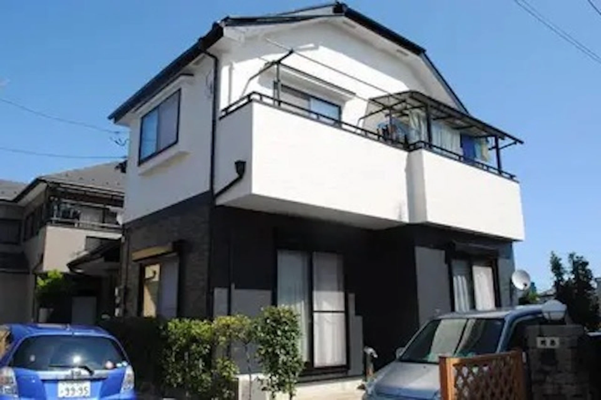 洗練されたモノトーンの外壁