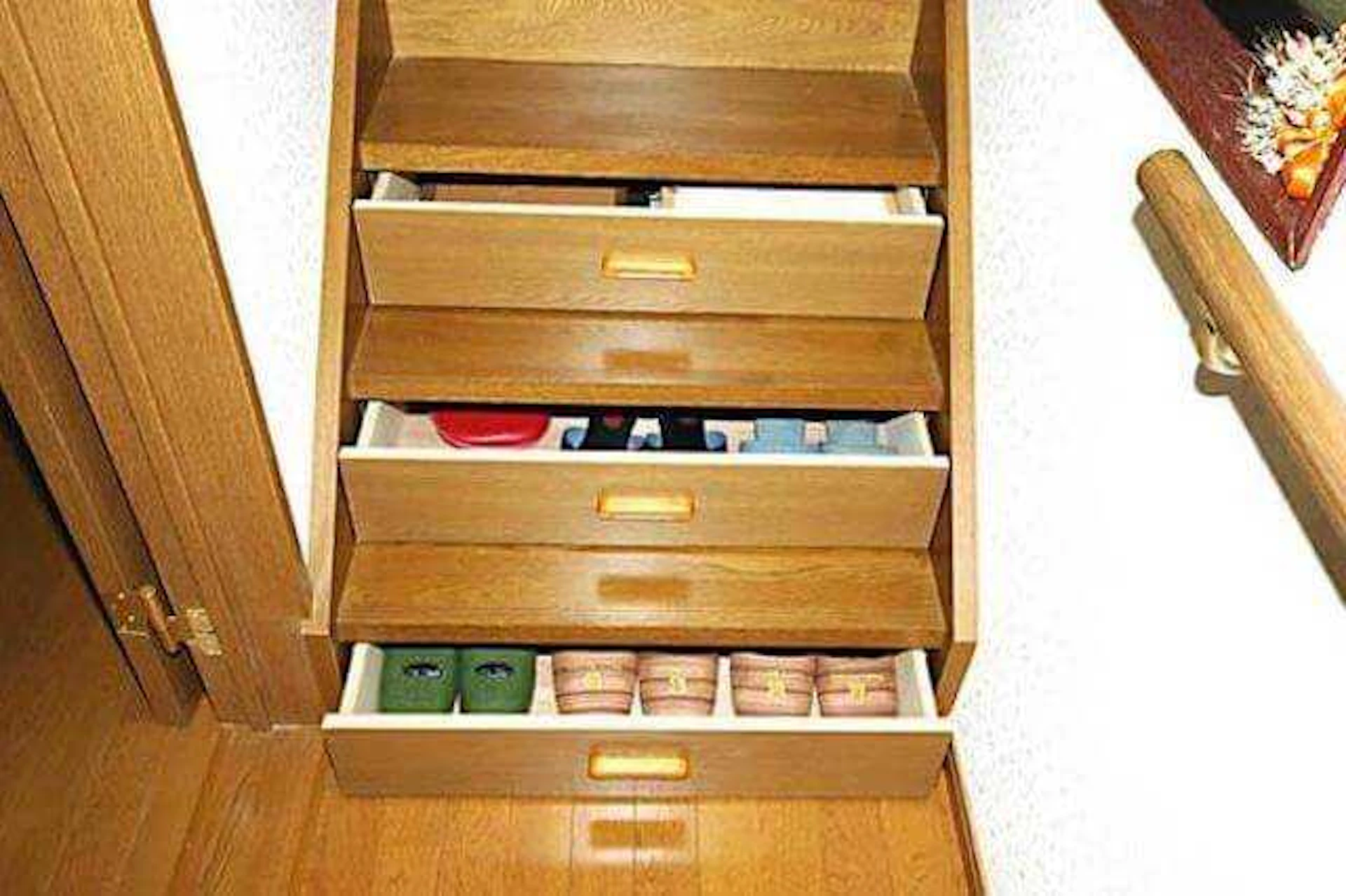 スケルトン階段のリフォーム価格・おすすめメーカー！メリット/デメリット/注意点と実例5選もご紹介