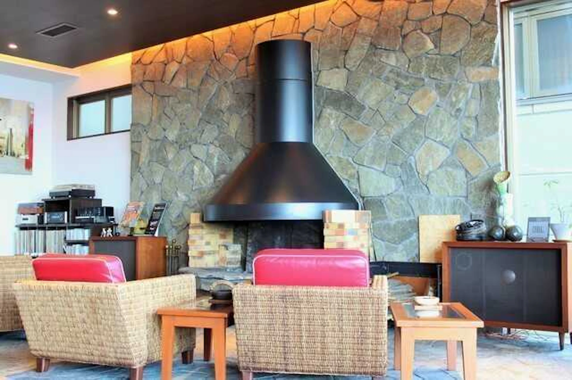 3. 煙突があるため煙への配慮が必要