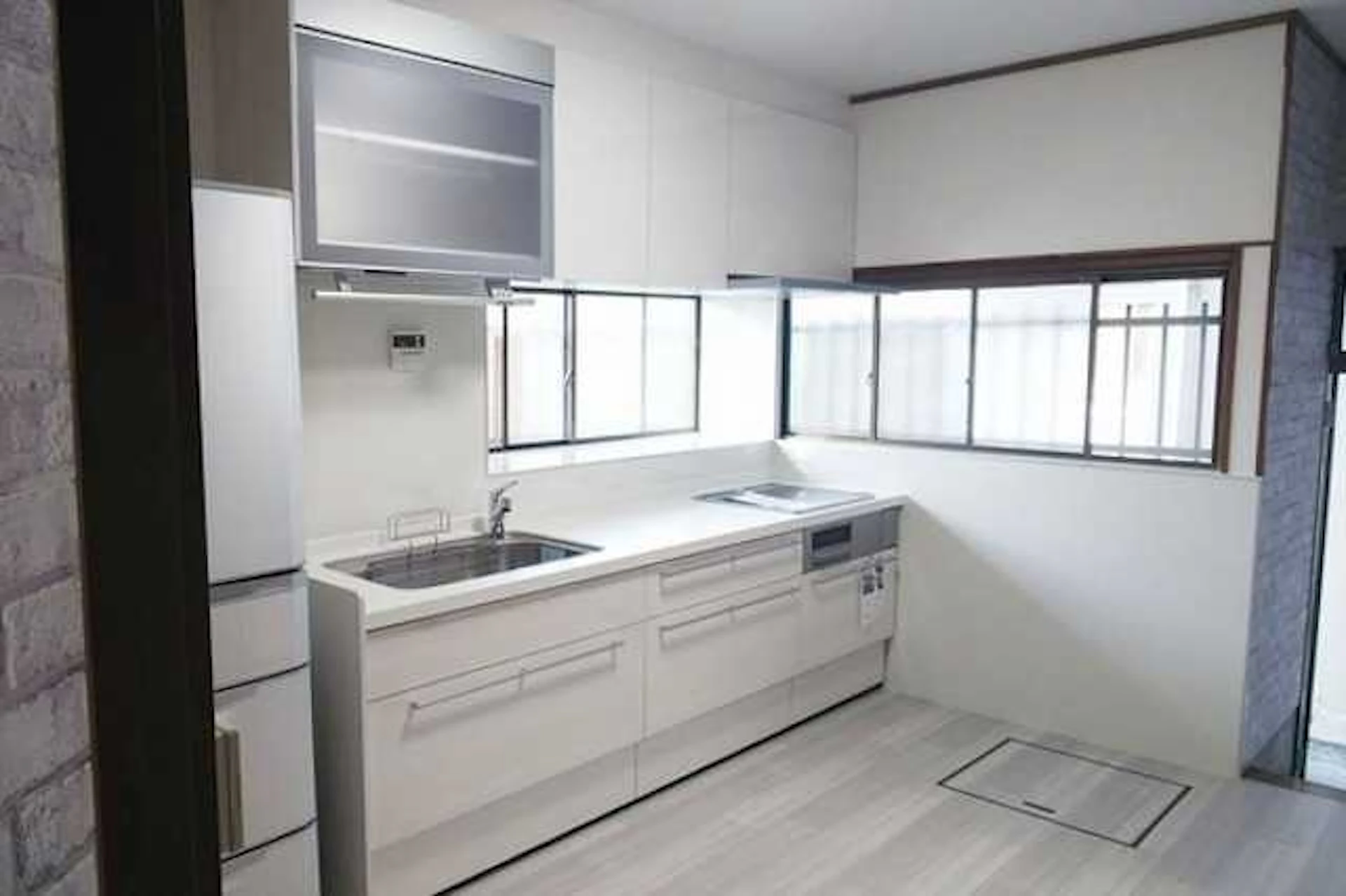 リクシルのキッチン『アレスタ』を採用