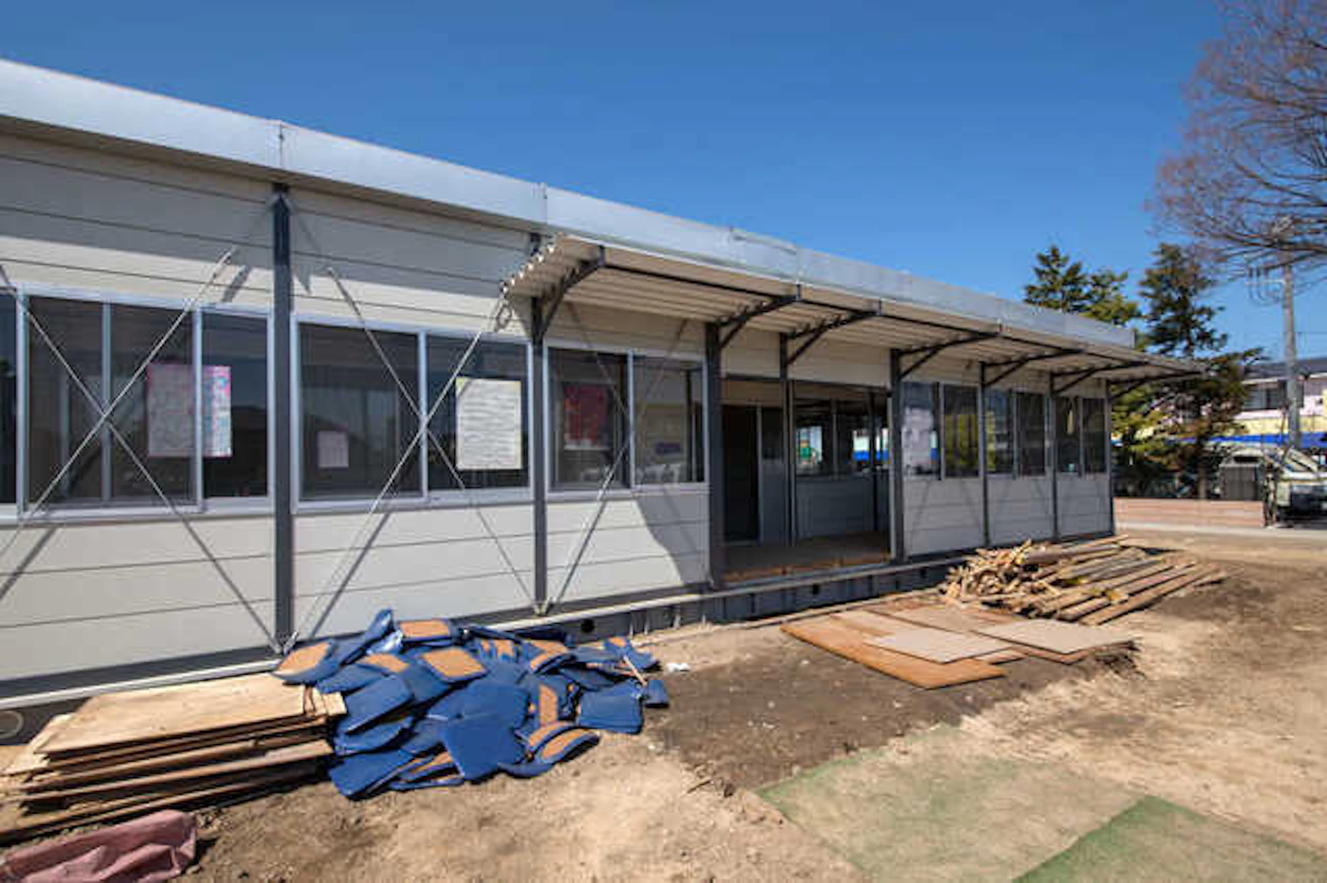 プレハブの解体は解体業者への依頼がおすすめ