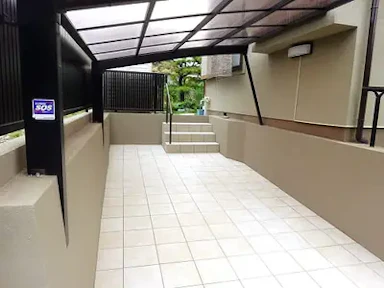 スロープの匂配を改善・和モダンな外構にリフォーム