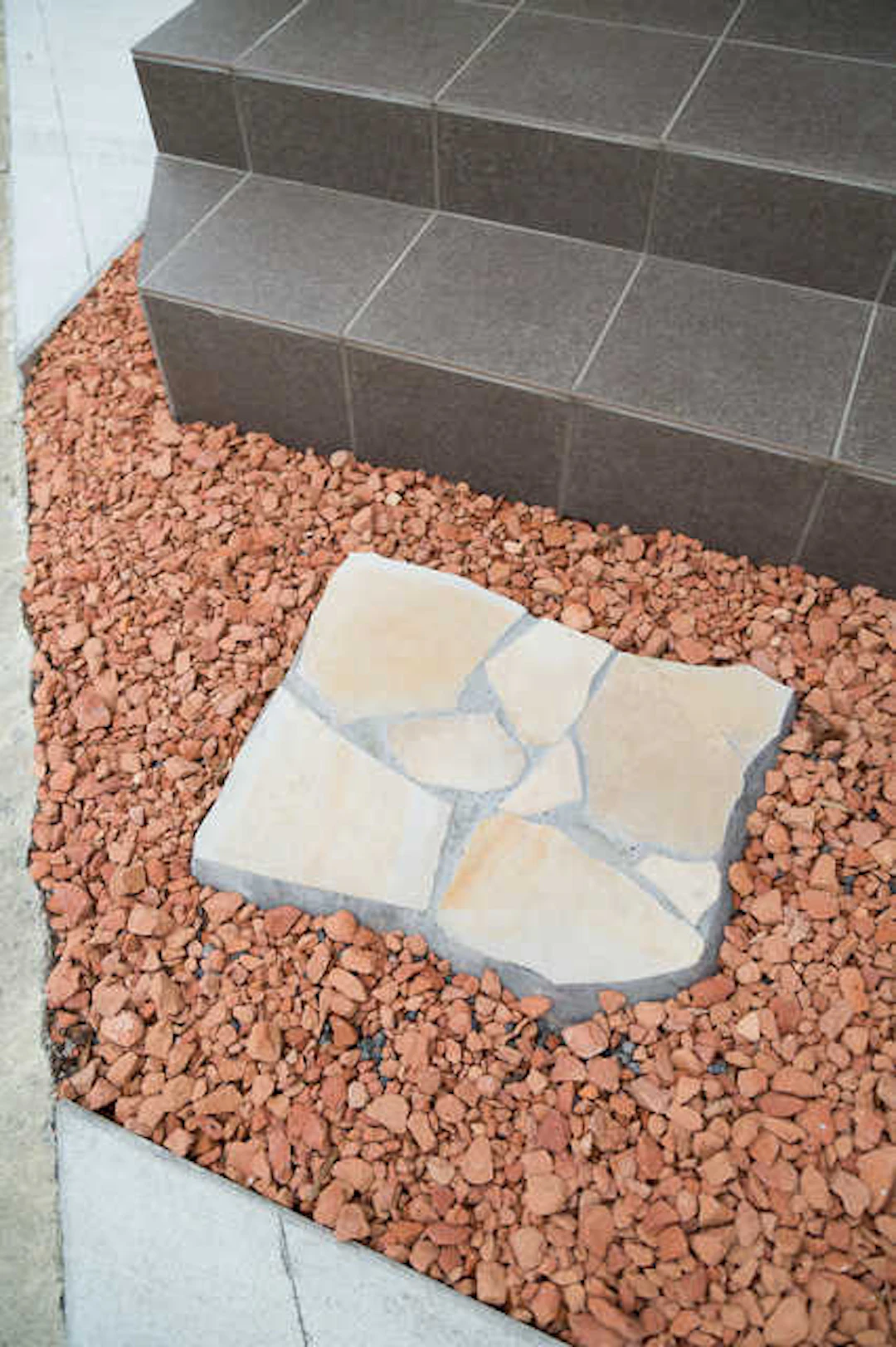 サムネイル:アプローチによく使われる天然石の種類とは？