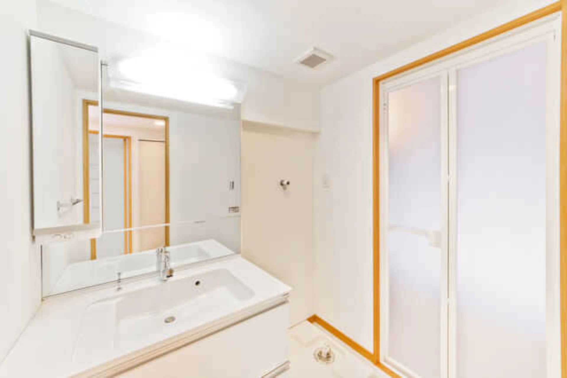 洗面所・脱衣所にピッタリの壁紙の選び方!張り替え費用・おしゃれなコーディネート実例