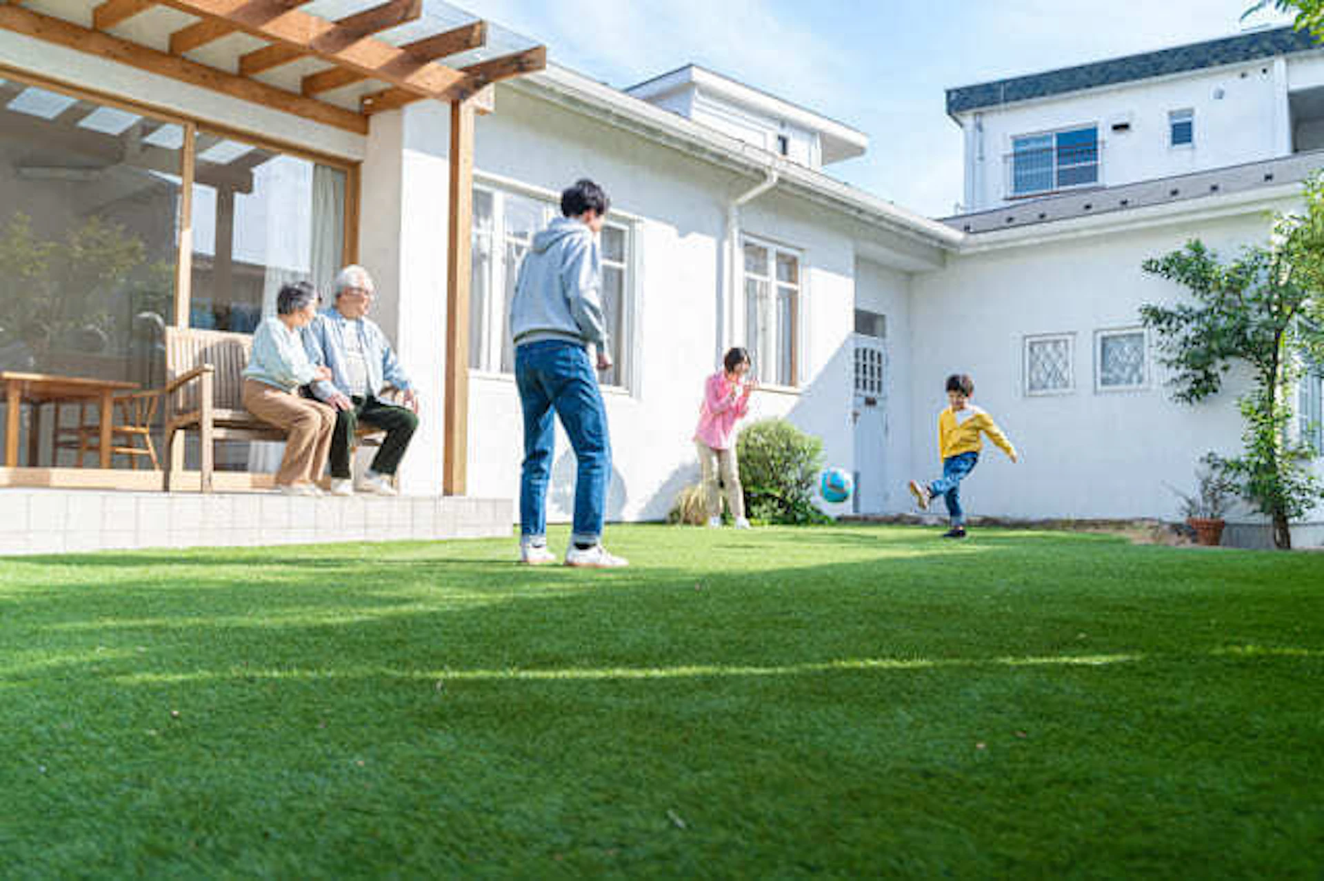 テラス屋根のある生活で日常をエンジョイしよう！