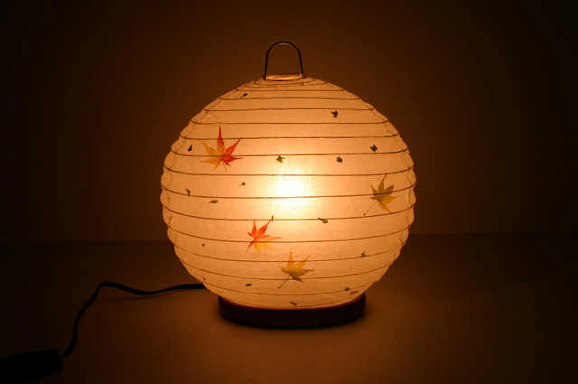 和紙素材の提灯型ライト