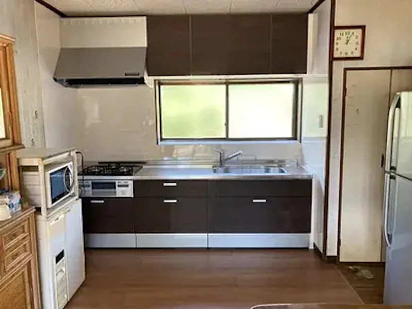 【事例③】窓周りのキッチンパネル施工