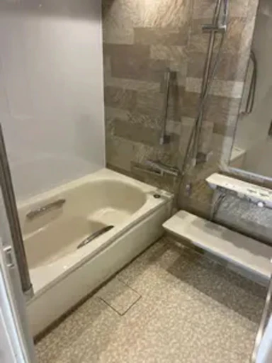 【100～150万円】モダンテイストな浴室へリフォーム