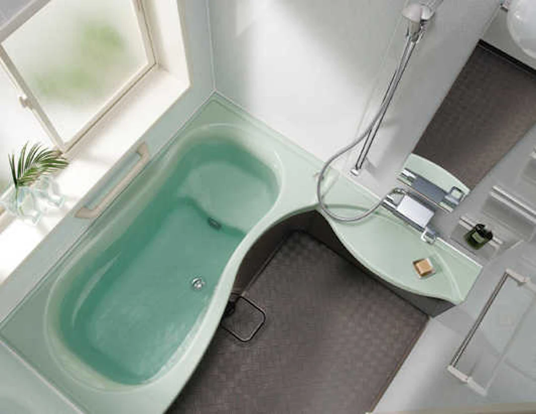 サムネイル：浴槽の形状・素材の種類を紹介！年齢や生活方法でのおすすめの選び方も解説