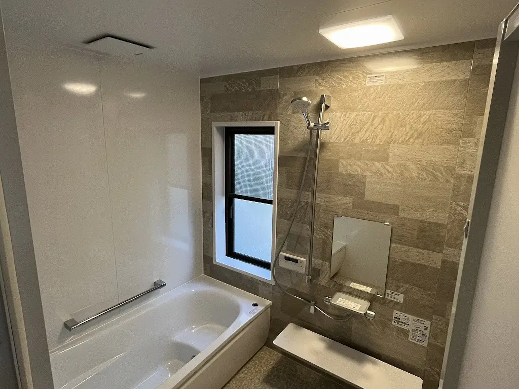 事例2：在来工法の浴室から、快適なシステムバスへのリフォーム