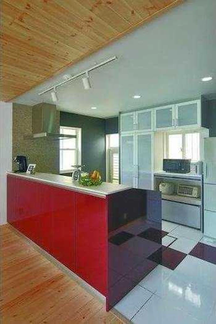 ⑨レイアウト変更＆間仕切り設置で暖かいダイニングキッチン