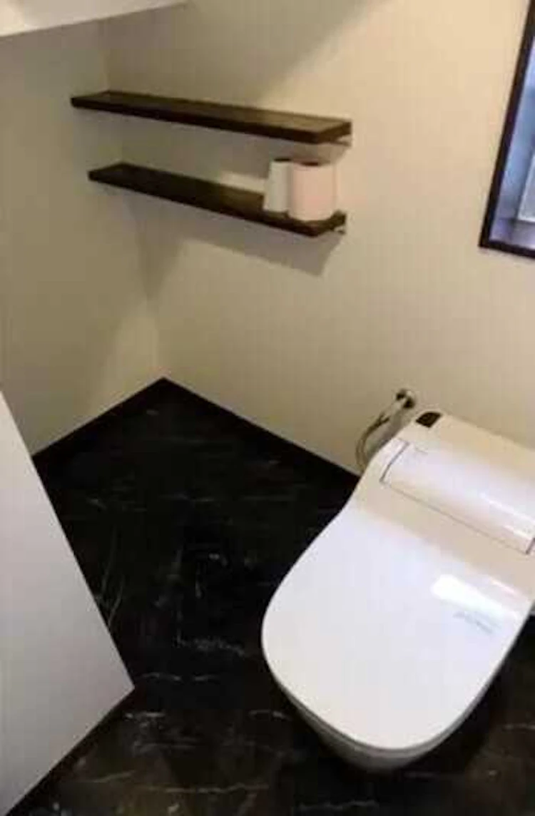 シンプル&ラグジュアリーなトイレ空間