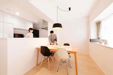 キッチン側の仕切りを撤去<80万円>