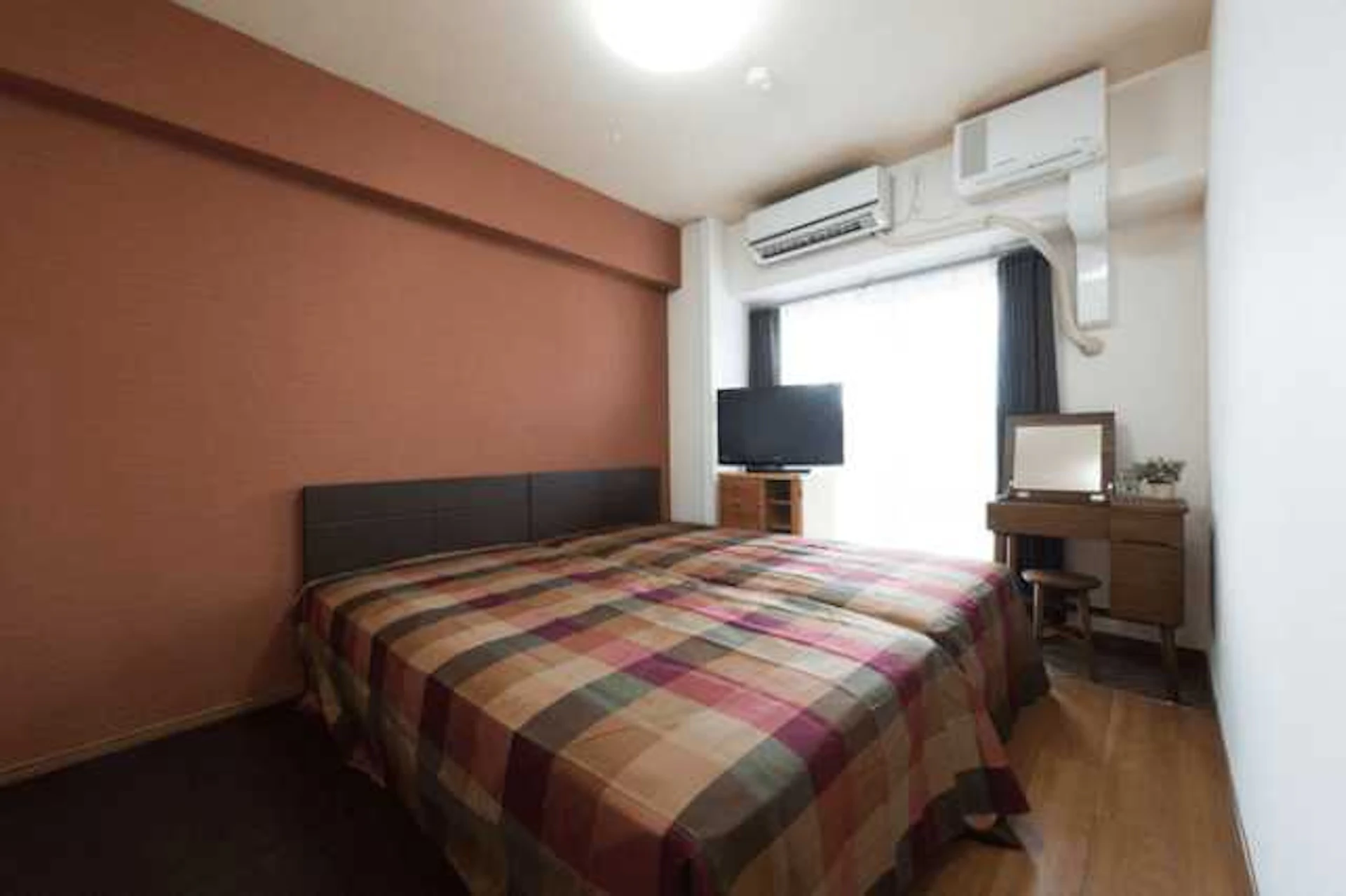 ベッドなどの家具に合わせて統一感を