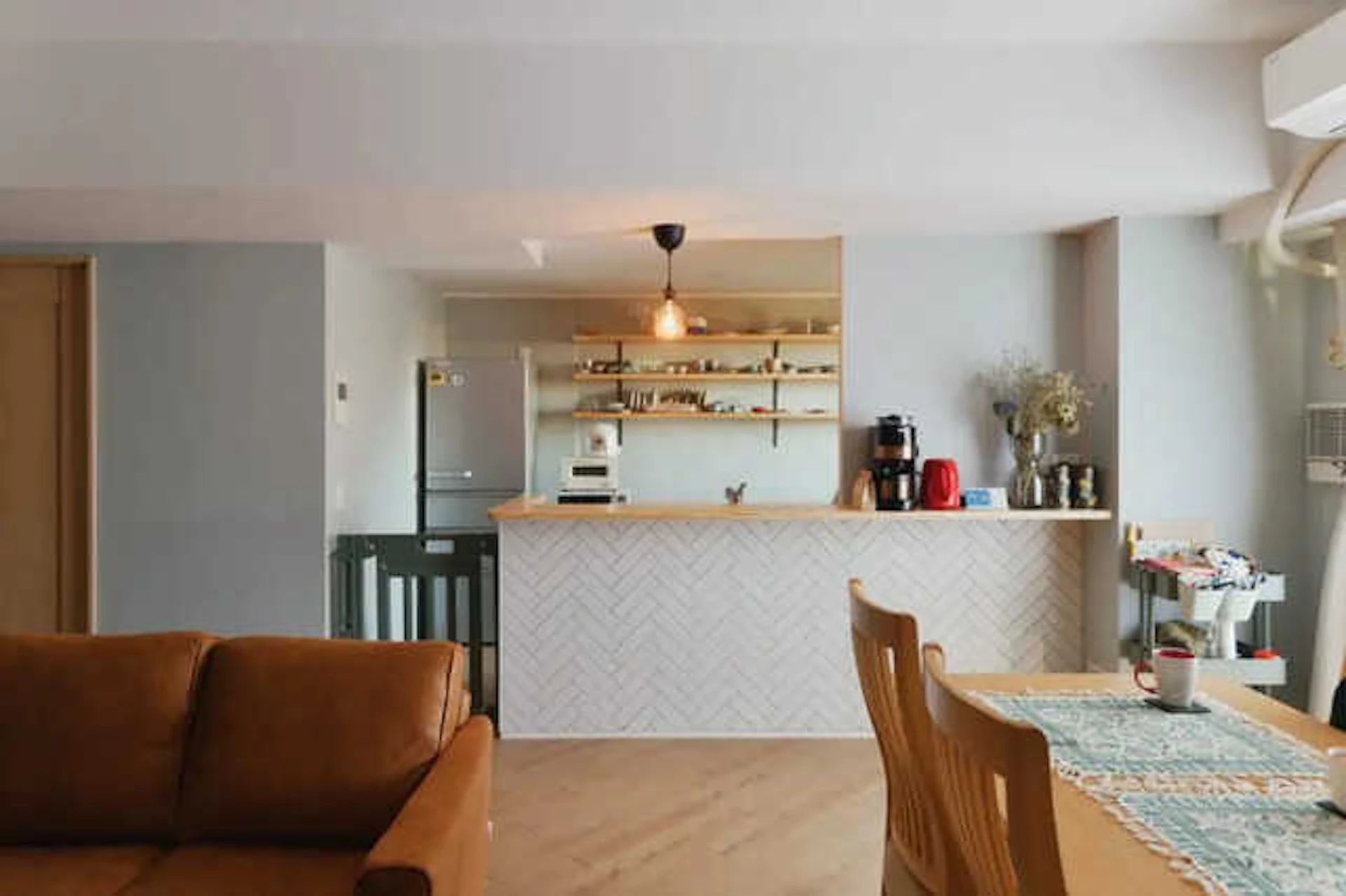 収納の少なさをおしゃれに解決