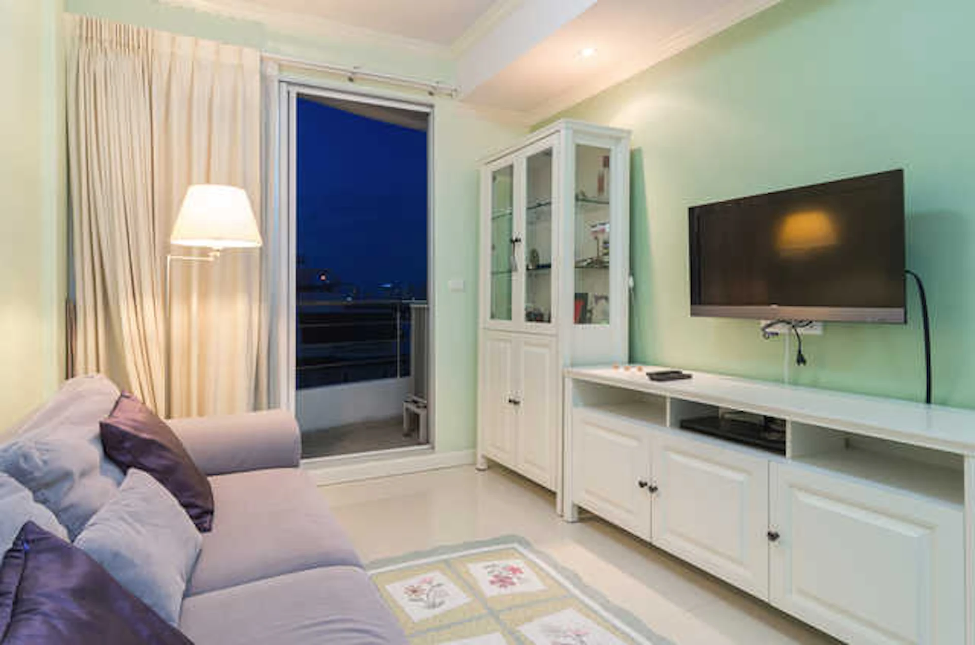 照明は明るくする