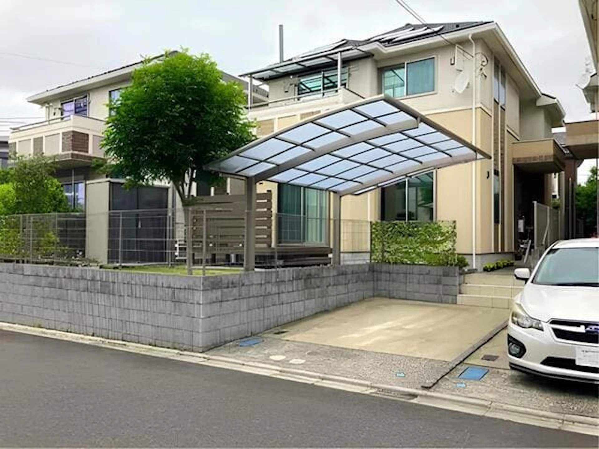 事例5 雨や紫外線から愛車を守れる