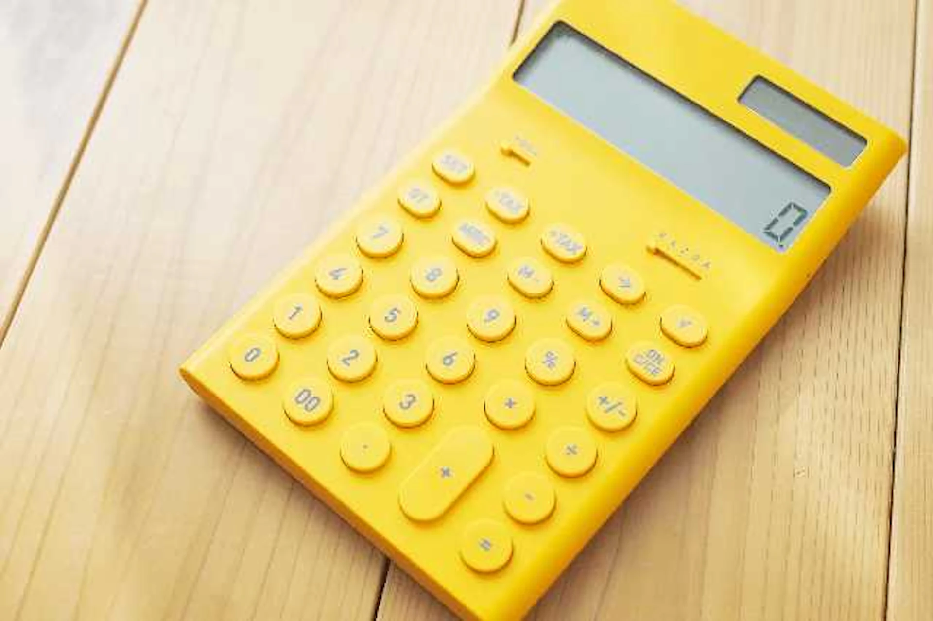 ウッドフェンスをDIY or リフォームする費用の比較