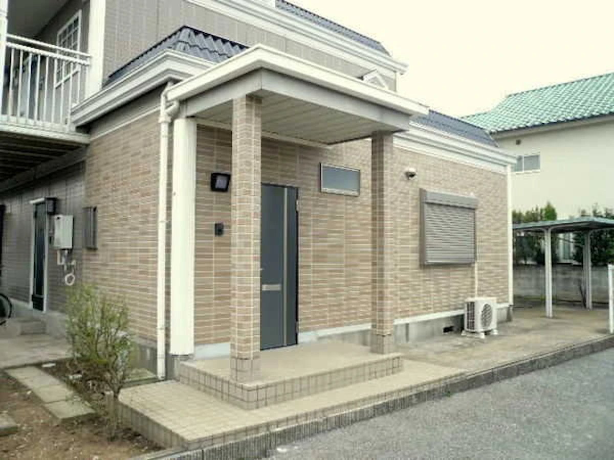 事例1 旭トステム外装の「AT-WALL」でおしゃれなレンガ調に！