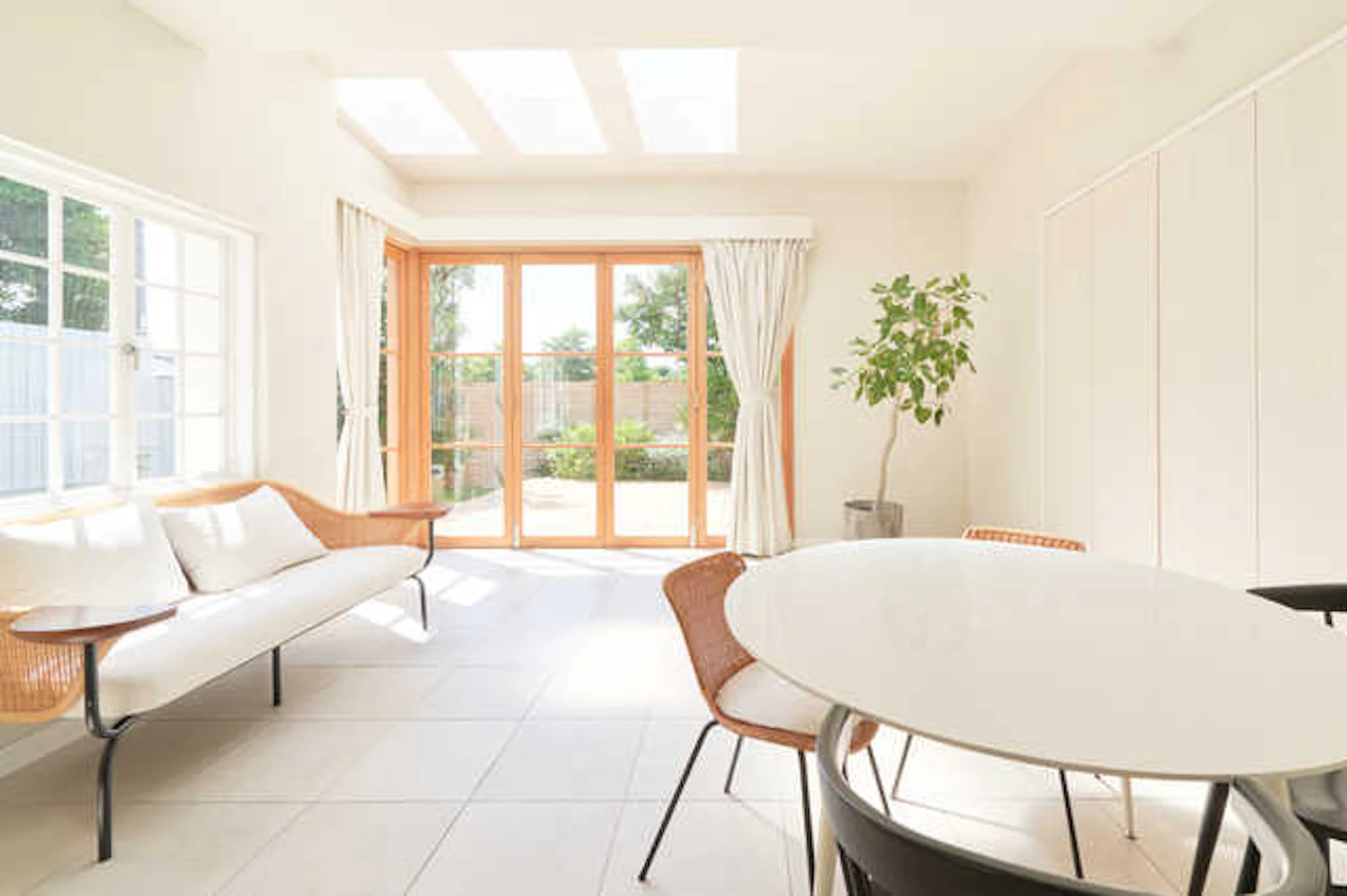 リビングを広く見せる6つのレイアウト術