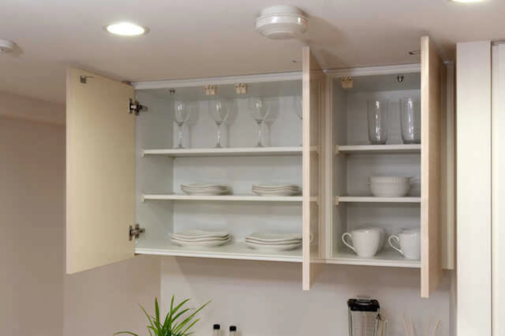 キッチンの吊り戸棚って本当に邪魔?上手にリフォームするためのポイント