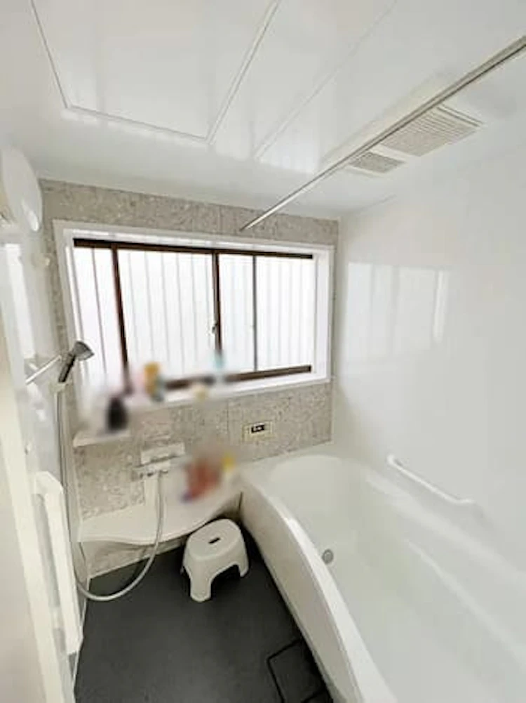 事例4:昔ながらの浴室を暖房付きユニットバスにリフォーム