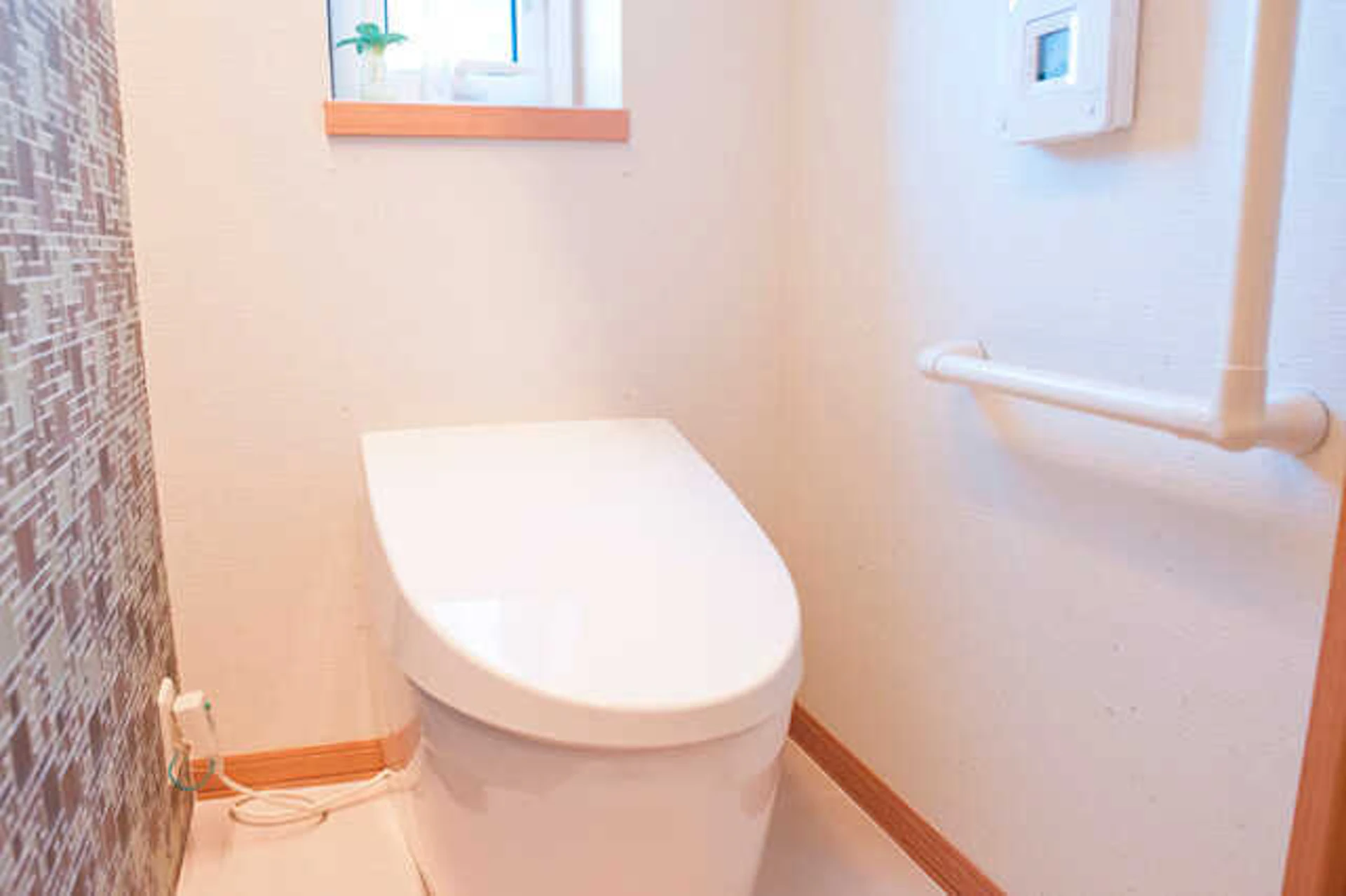 サムネイル:【必見】トイレを安全で使いやすくする11のポイント!