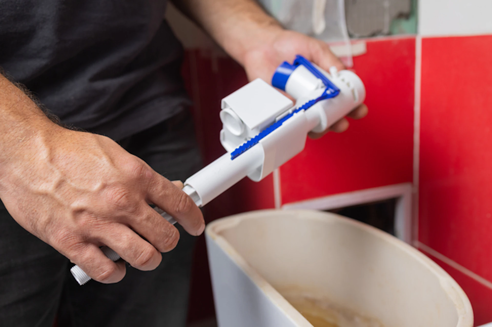 床以外の水漏れの原因と対処法