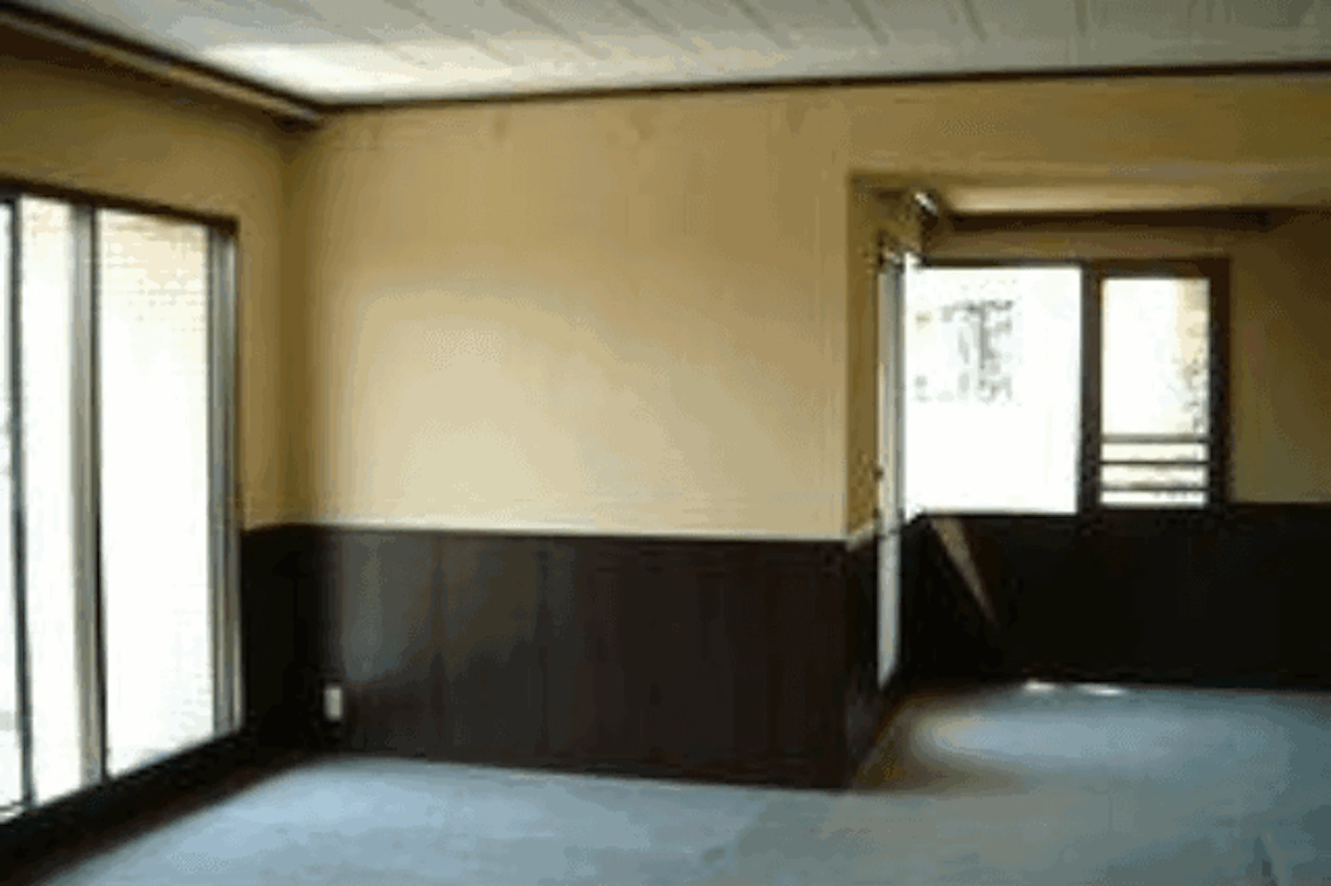 事例1 ペットのための腰壁リフォーム