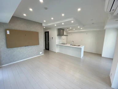 230万円マンション洋室と台所の間取り変更リフォーム施工事例