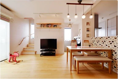 遊び心のあるシンプルモダンの住まいに