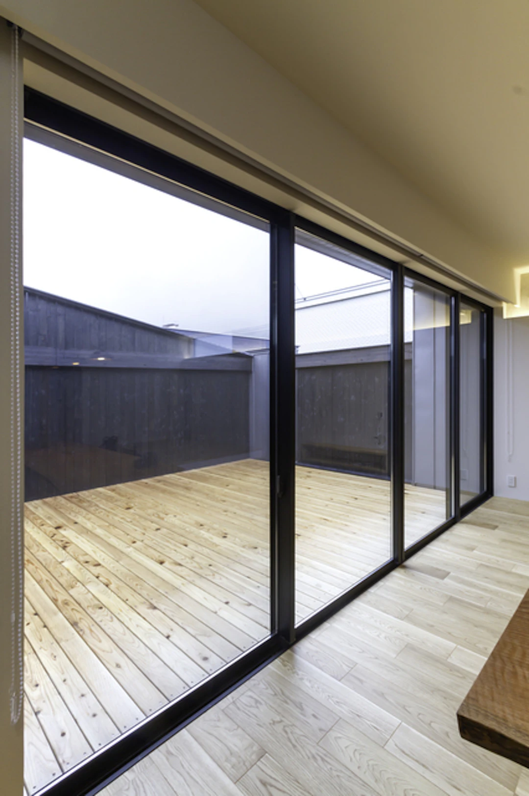 【ベランダ窓】