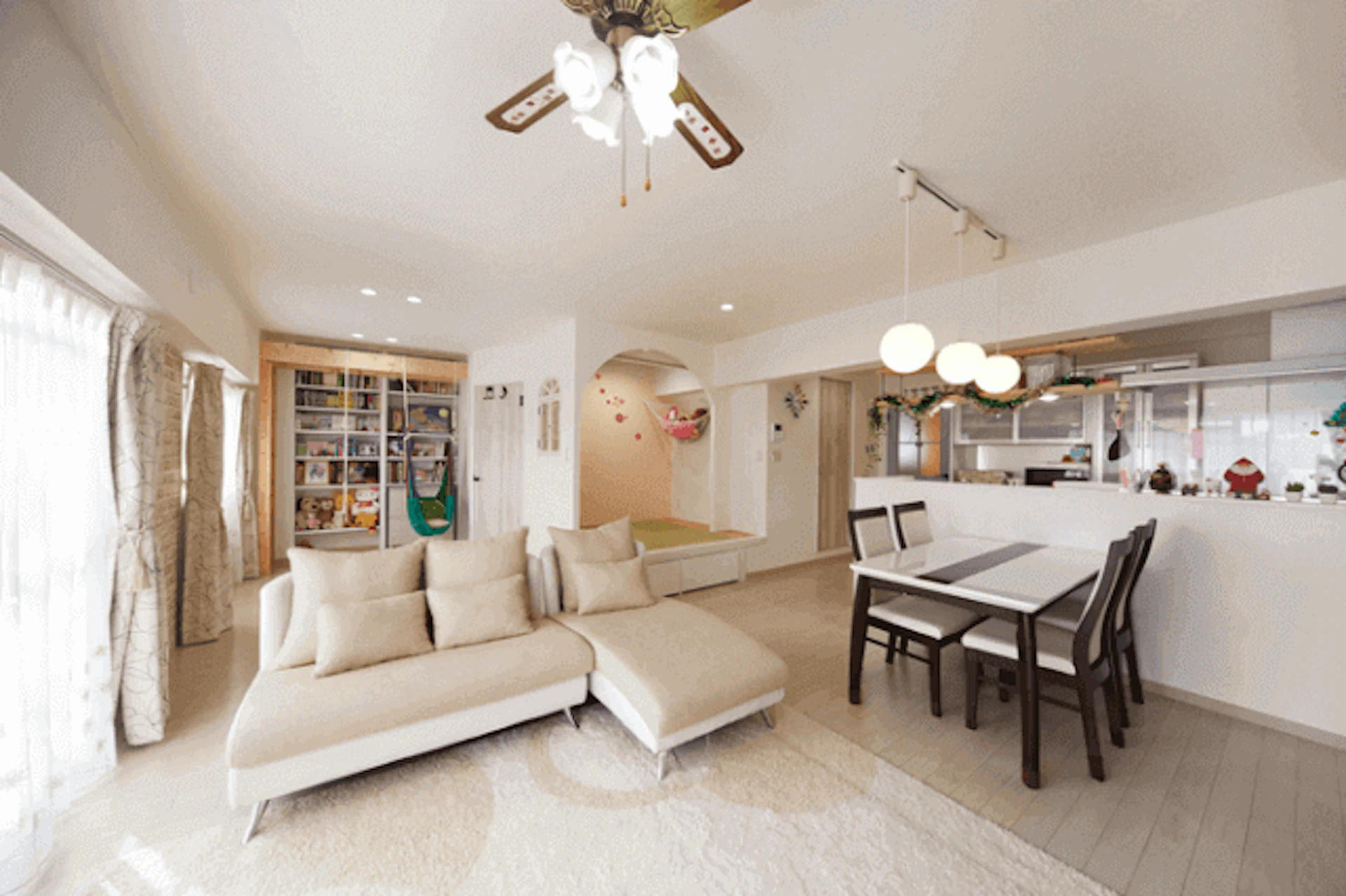 事例5 アイデアたっぷりの、ハンモックで遊べる家