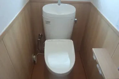【約45万円】トイレ交換と腰壁リフォーム