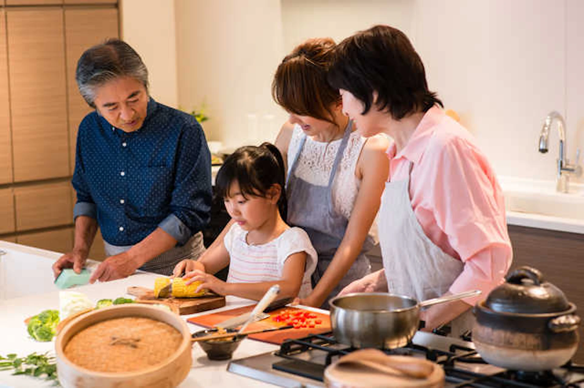 ① 対面キッチンのあるLDKにするのが人気