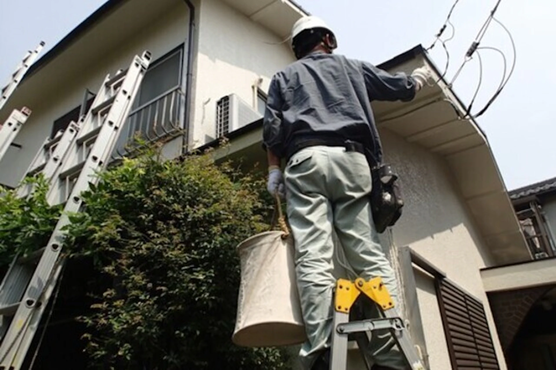 雨樋修理をする業者